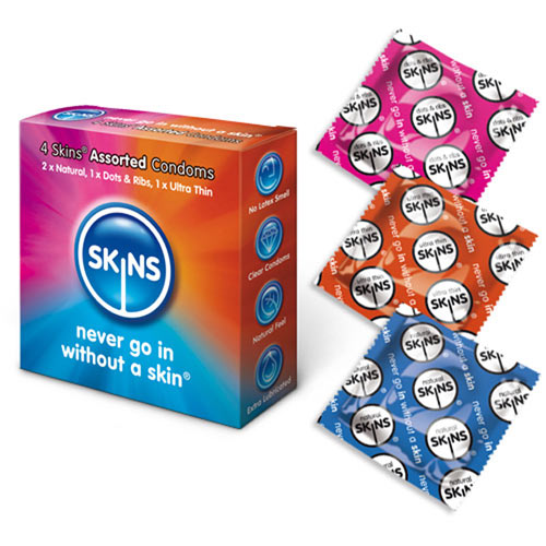 Комплект презервативи Skins различни видове 4 броя | цена 10.46 лв.