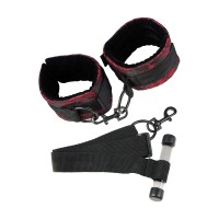 Белезници за врата CALEXOTICS - SCANDAL BLACK DOOR HANDC