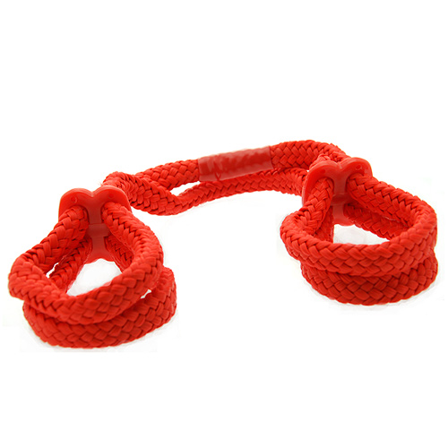 Червени белезници от нежно копринено въже | цена 41.92 лв.